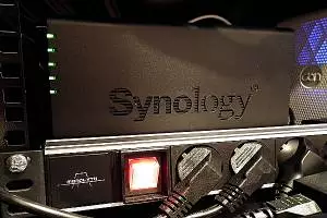 informaticapremium - Synology NAS 8 TB RAID 5 en Armario Rack